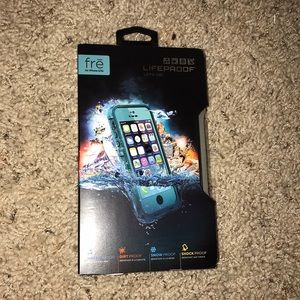 LIFEPROOF frē case for iPhone 5/5s
